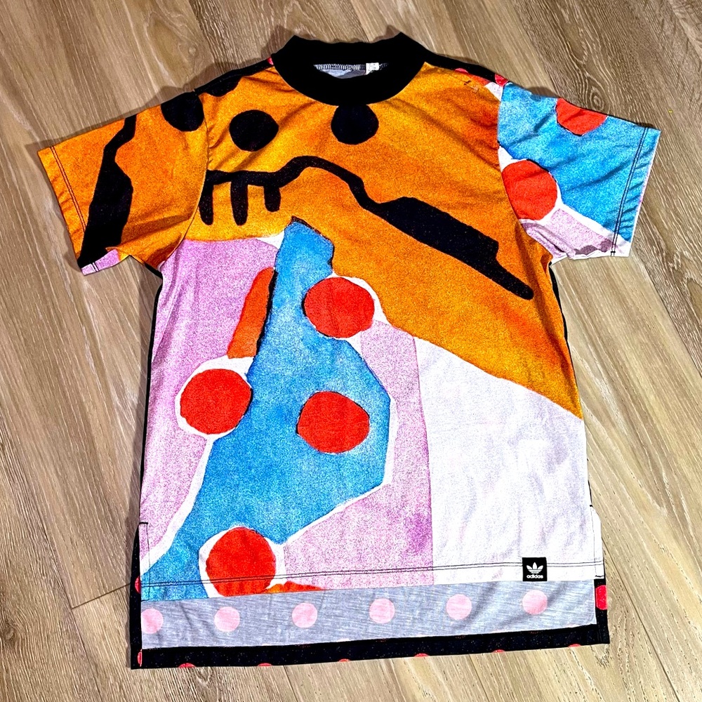 Adidas Abstract Print Tee Shirt - Size M (EUC)